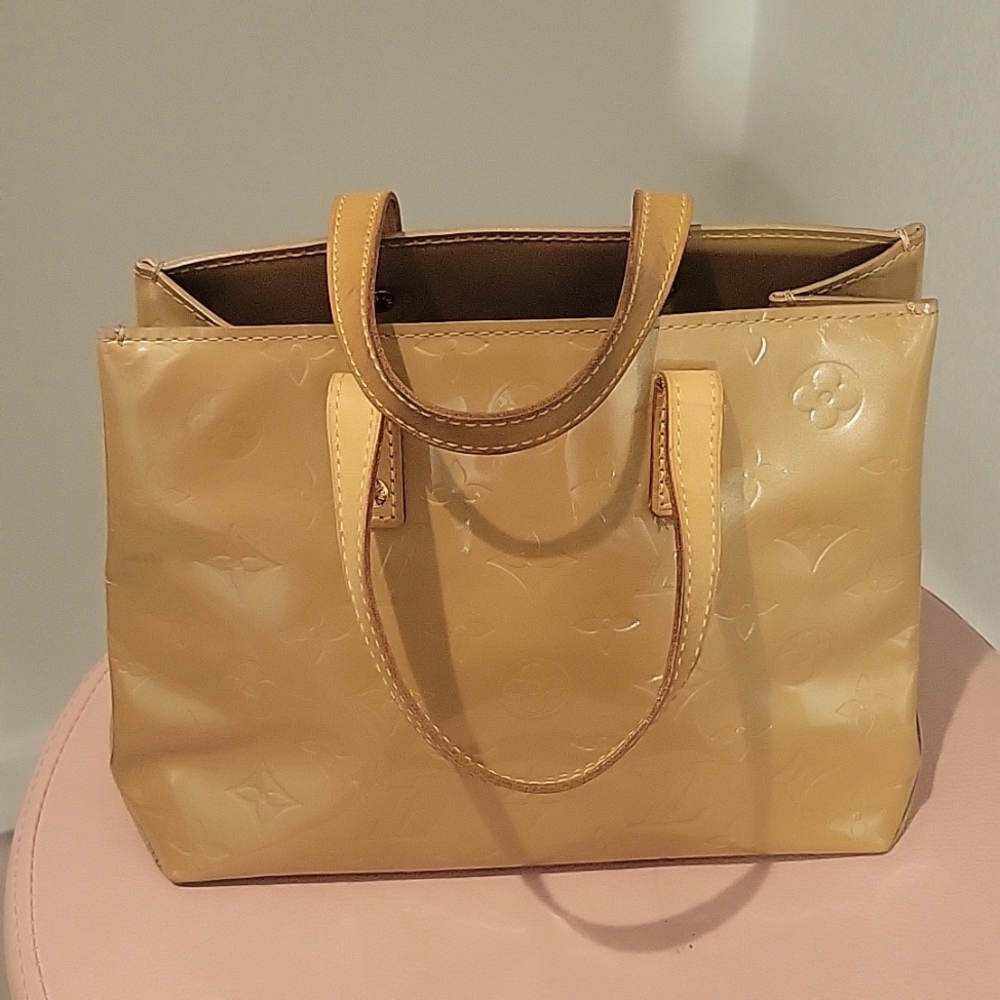 Authentic Vernis Louis Vuitton